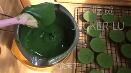 Make Tea chocolate crackers step 17