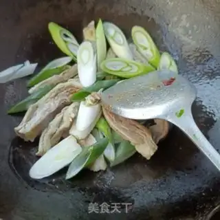 Make Onion fried lamb chops step 6