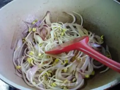Make Bean sprouts onions step 6