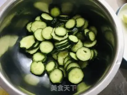Make The cucumber coop step 1