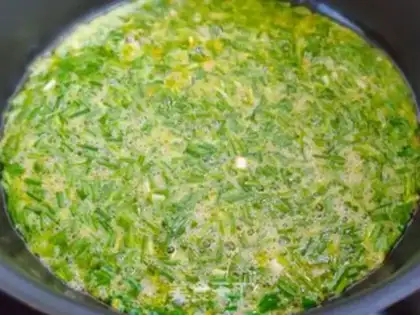 Make Onion omelet step 4