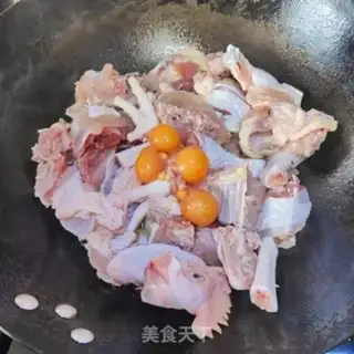 Make A chicken with herbs step 5