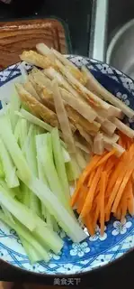 Make Meatloaf celery noodles step 1