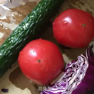 Make Shrimp rim salad step 0