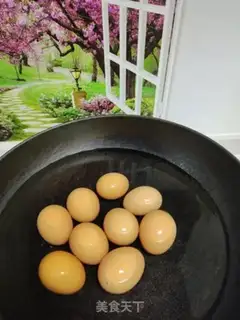 Make Creative color art egg step 1