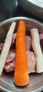Make A deer, mushroom-porn chicken broth step 1