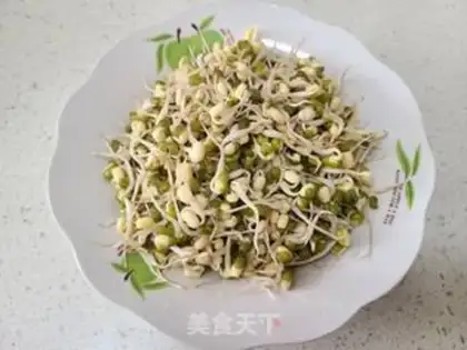 Make Garlic sprouts step 1