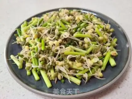 Make Garlic sprouts step 3