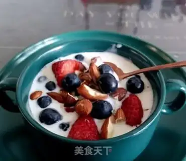 Make Blueberry nut yogurt bowl step 5
