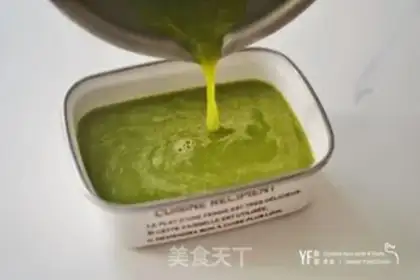 Make Panda flowers with tea and coconut powder step 2