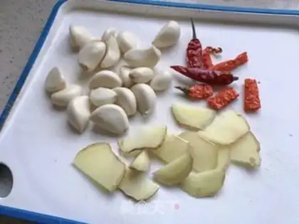 Make Red burning lobster tail step 1