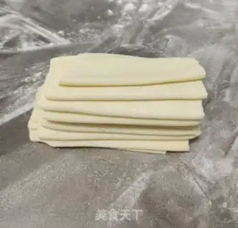 Make Breakfast egg noodles step 3
