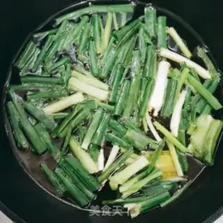 Make Onion noodles step 0