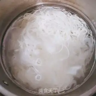 Make Onion noodles step 2