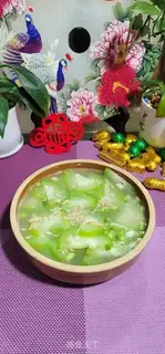 Make Shrimp-covered melon soup step 10