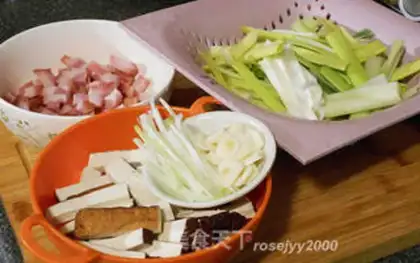 Make Snack of garlic and beans step 0