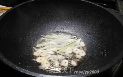 Make Snack of garlic and beans step 3