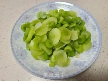 Make Scrambled beans step 0