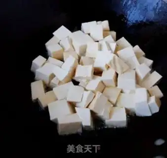 Make Soy sauce and shrimp tofu step 1