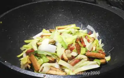 Make Snack of garlic and beans step 6
