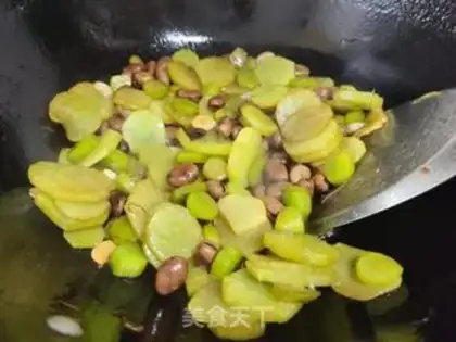 Make Scrambled beans step 3