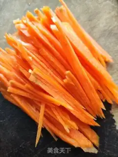 Make Carrot and yellow florist step 1