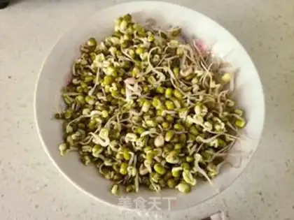 Make The green bean sprouts step 1
