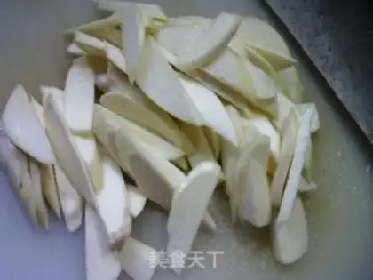 Make The pickled squid is white step 1