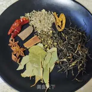 Make Five spicy tea eggs step 2