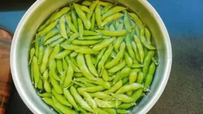 Make Salt-water beans step 1