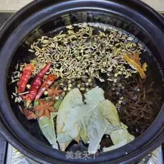 Make Five spicy tea eggs step 4