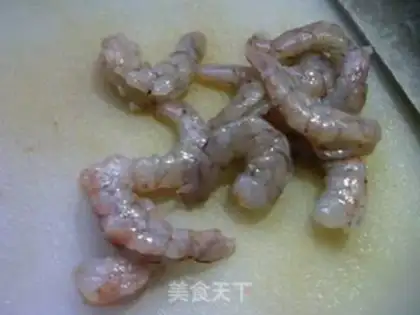 Make Pickle shrimp soup step 2