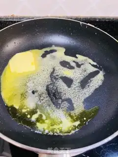 Make Butter, garlic, steak step 1