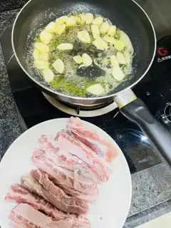 Make Butter, garlic, steak step 2