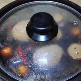 Make Five spicy tea eggs step 9