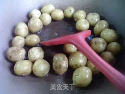 Make Scrambling and burning potatoes step 3