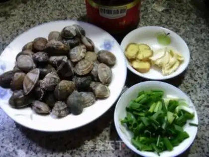 Make Spicy clams step 0