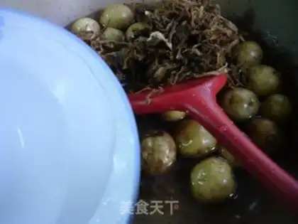 Make Scrambling and burning potatoes step 4