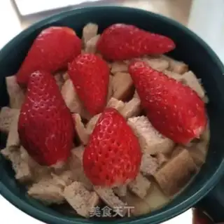 Make Strawberry pudding toast step 6