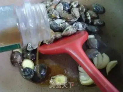 Make Spicy clams step 2