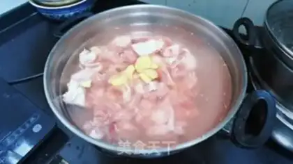 Make Chicken piece of potato noodles step 0