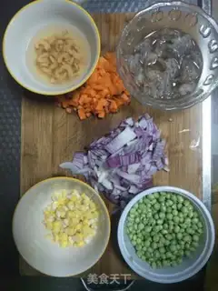 Make Yangzhou fried rice step 0