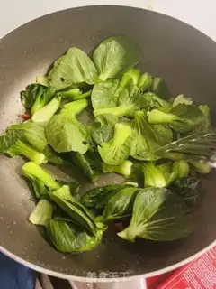 Make The greens are making eggs step 3