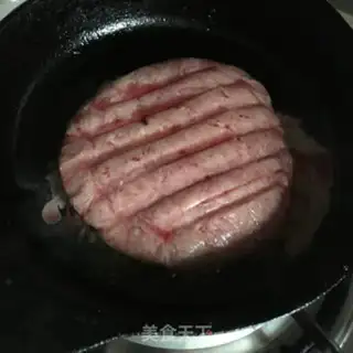 Make Beef cake and salad step 0