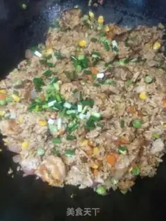 Make Yangzhou fried rice step 6