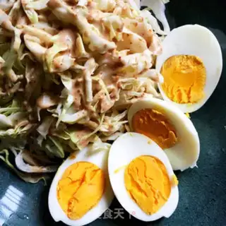Make Beef cake and salad step 5