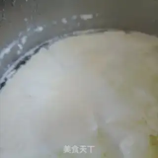 Make Red potato strawberry milkshake step 2