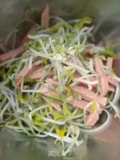 Make Lunch with green bean buds step 8