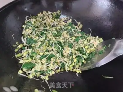 Make The green bean sprouts step 3