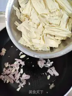 Make Scrambled guacamole step 3